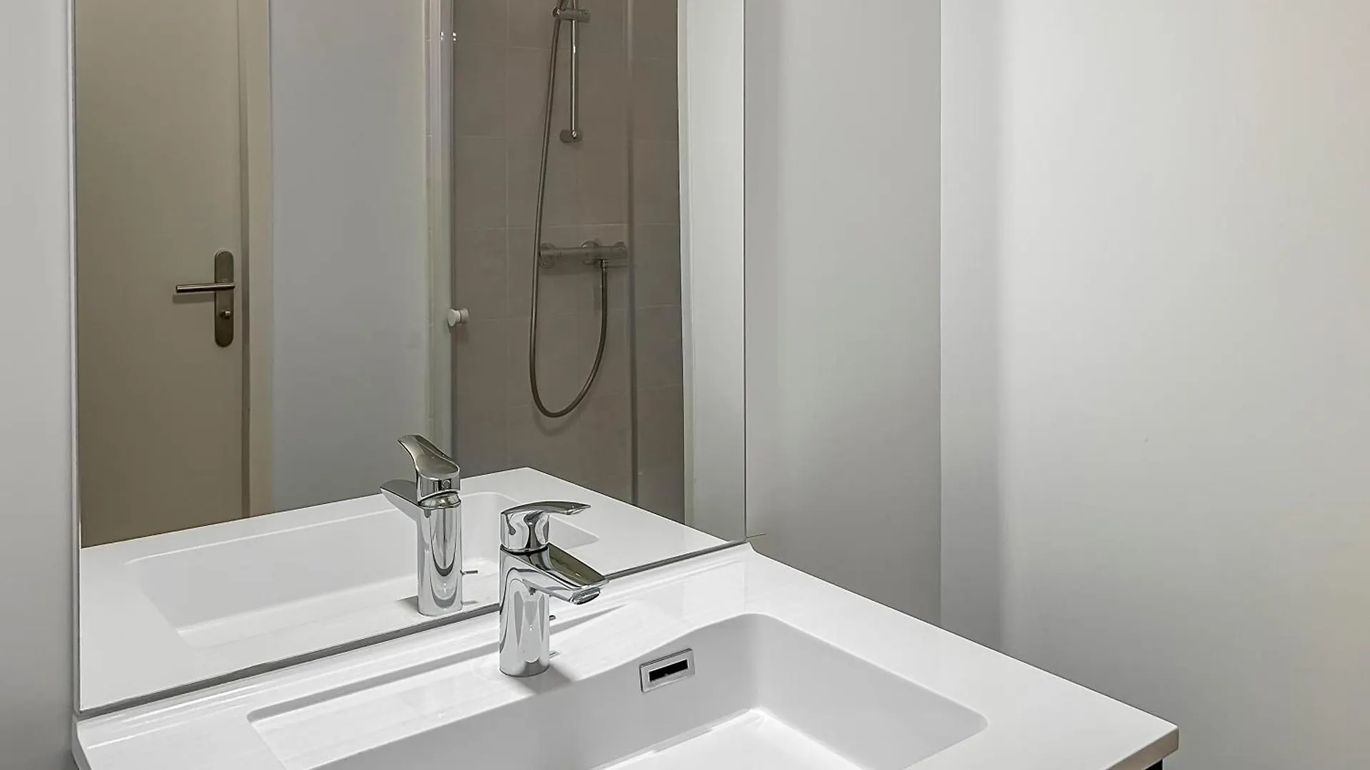 דירה ברסט Appartement Moderne Avec Terrasse Et Vue Mer צרפת