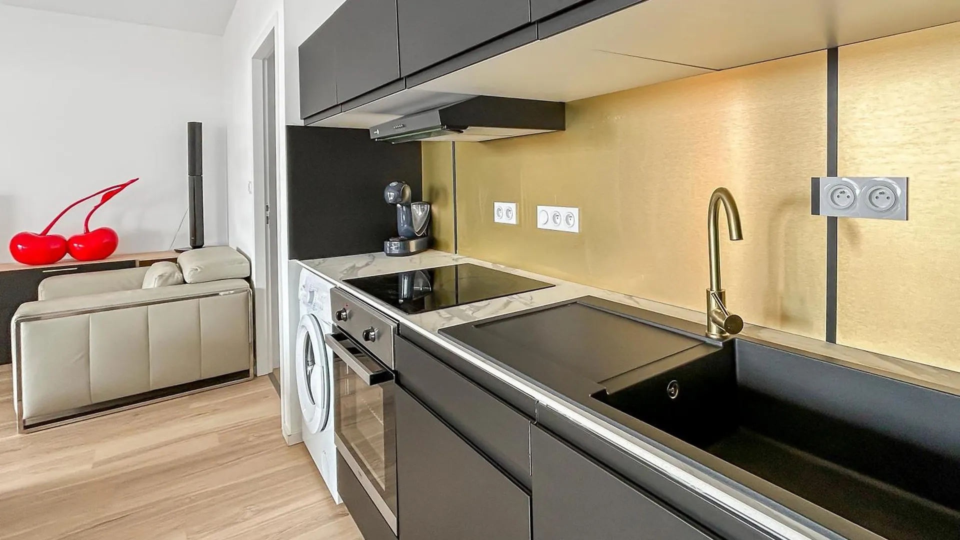 ברסט Appartement Moderne Avec Terrasse Et Vue Mer 0*,  צרפת